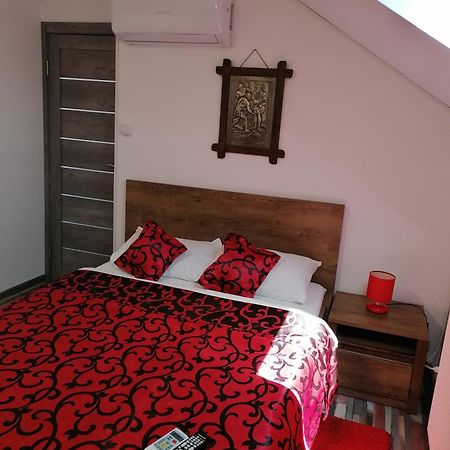 Rasnov Retreat Hotell Eksteriør bilde