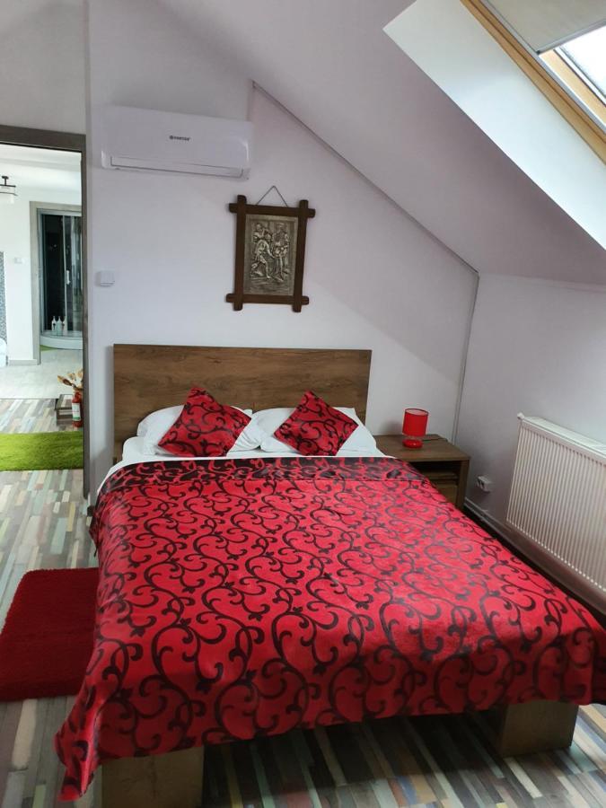 Rasnov Retreat Hotell Eksteriør bilde