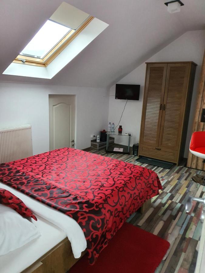 Rasnov Retreat Hotell Eksteriør bilde
