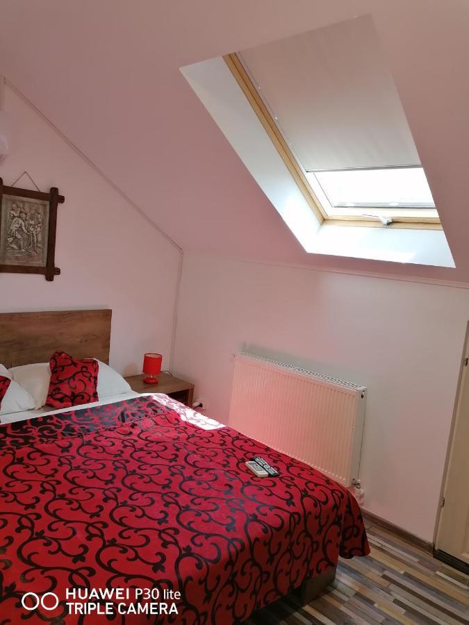 Rasnov Retreat Hotell Eksteriør bilde
