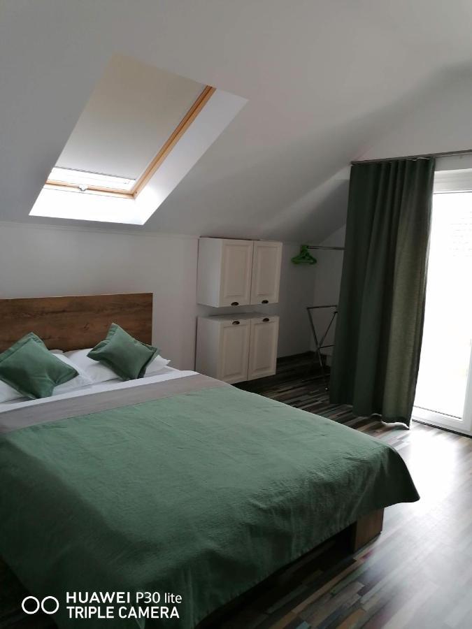 Rasnov Retreat Hotell Eksteriør bilde
