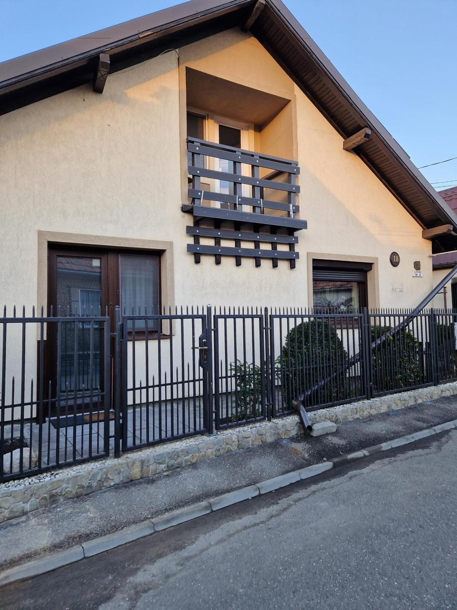 Rasnov Retreat Hotell Eksteriør bilde